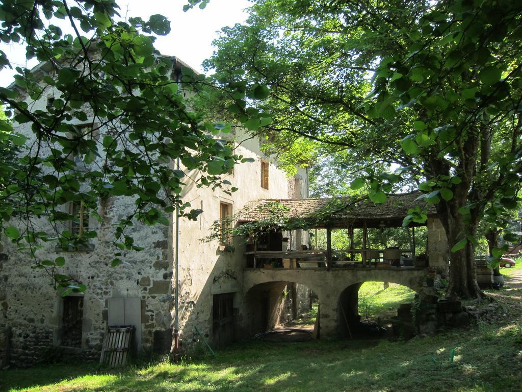 Les Delices De Lavoute Hotel Exterior photo